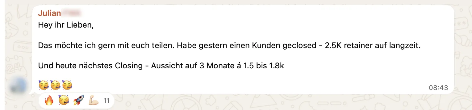 WhatsApp-Nachricht eines Teilnehmers: neuer Retainer-Kunde (zensiert)